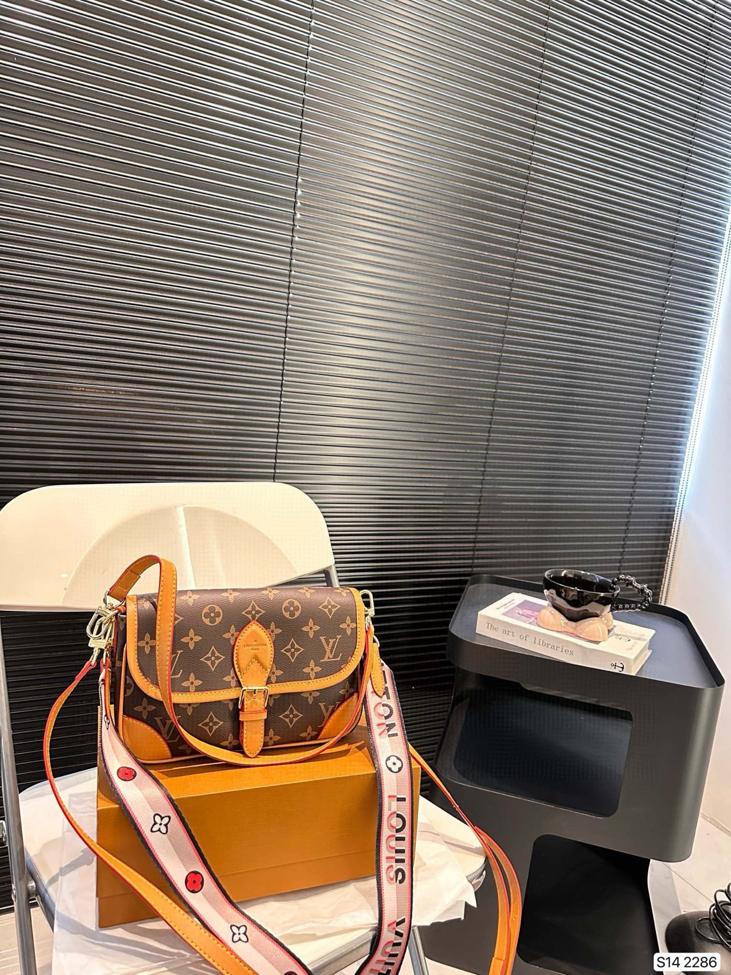 Louis Vuitton DIANE Baguette