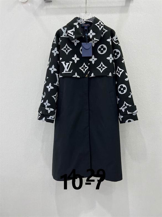 Louis Vuitton Women’s Jacket– Monogram Classic (71)