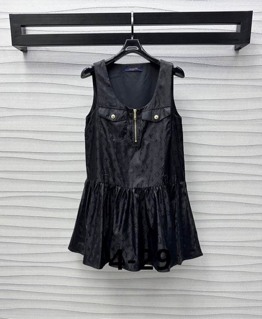 Louis Vuitton Women’s Dress – Signature Fit Designer Dress (47)