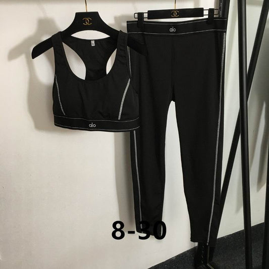 Alo Yoga Workout Set – Sculpt & Flow 2-Piece Fit (4)